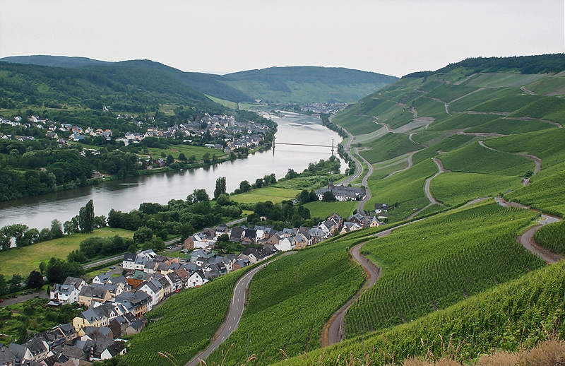 Mosel 07-2012IMG_1541 als Smart-Objekt-1 Kopie.jpg - Tolle Landschaften mit herrlichem Ausblick